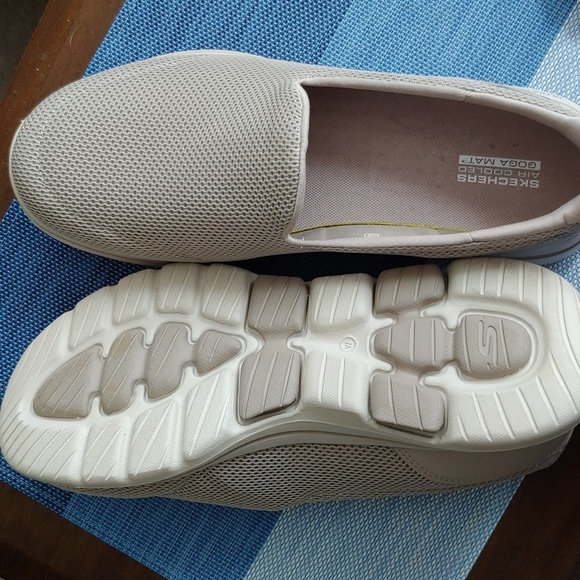 Skechers Women's Light Gray Slip-On Sneakers - Picture 5 of 5